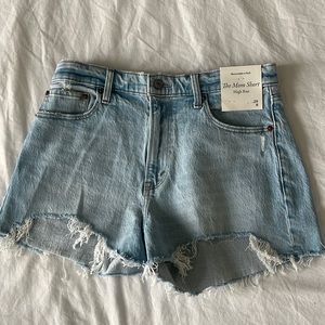 NWT Abercrombie Mom Shorts